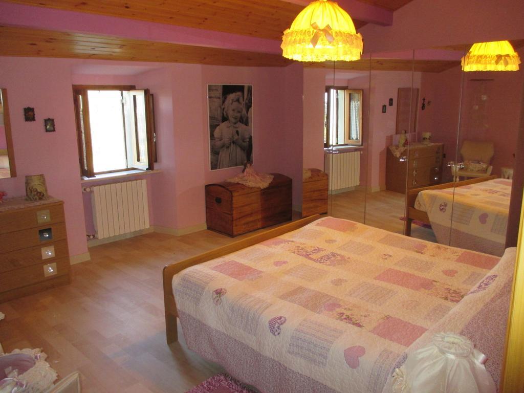 Belvilla By Oyo Graceful Apartment With Garden Petrella Guidi Zewnętrze zdjęcie