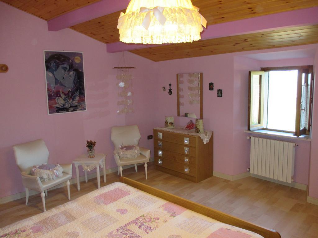 Belvilla By Oyo Graceful Apartment With Garden Petrella Guidi Zewnętrze zdjęcie