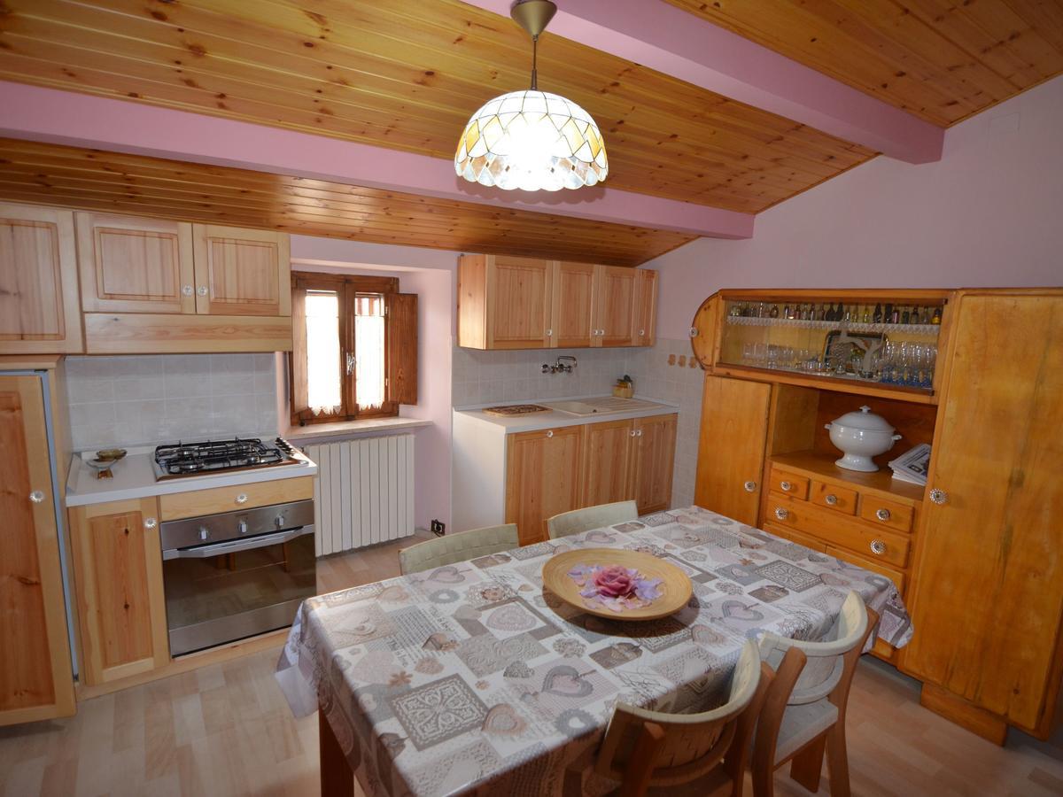 Belvilla By Oyo Graceful Apartment With Garden Petrella Guidi Zewnętrze zdjęcie